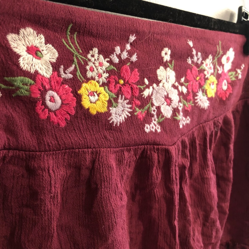 FLORAL SHORTS - Picture 2 of 3